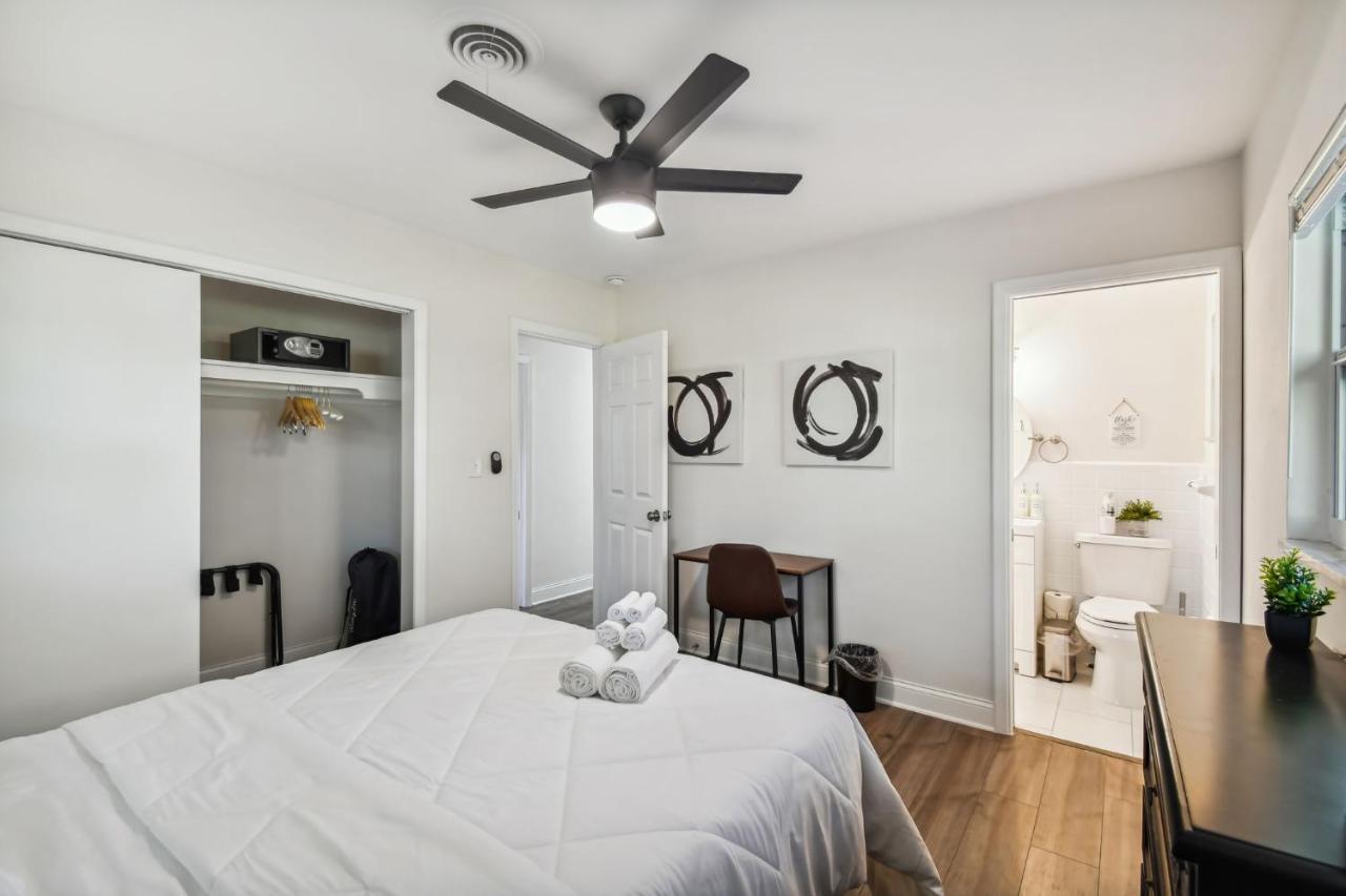 Plush Sheets, Games!, Huge Backyard, Massage Chair Τάμπα Εξωτερικό φωτογραφία