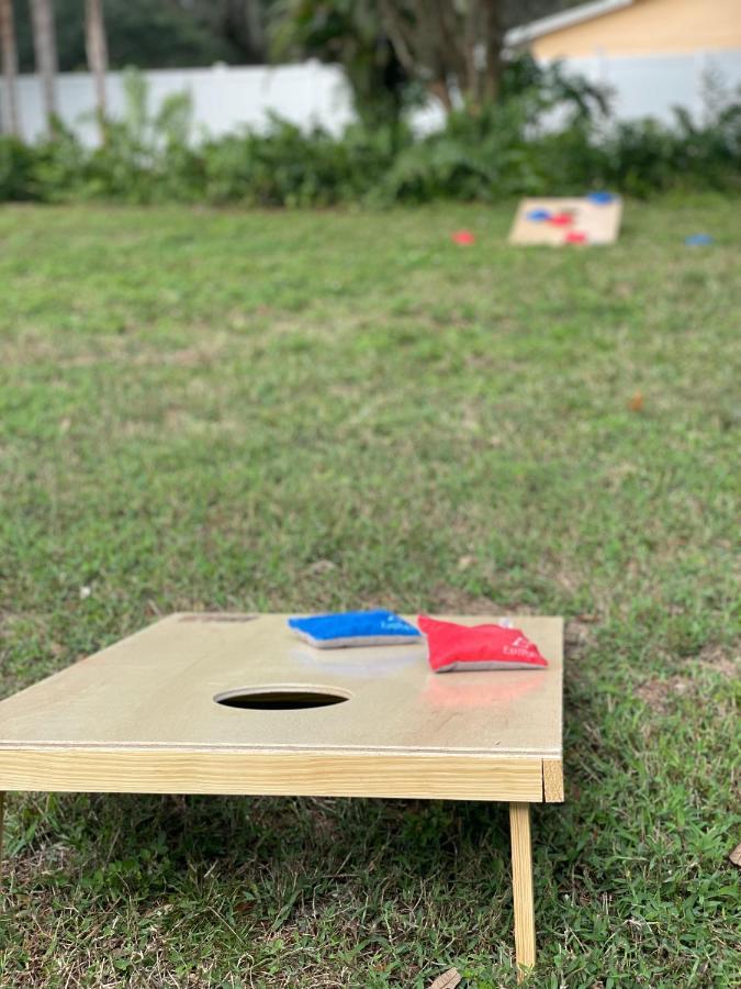 Plush Sheets, Games!, Huge Backyard, Massage Chair Τάμπα Εξωτερικό φωτογραφία