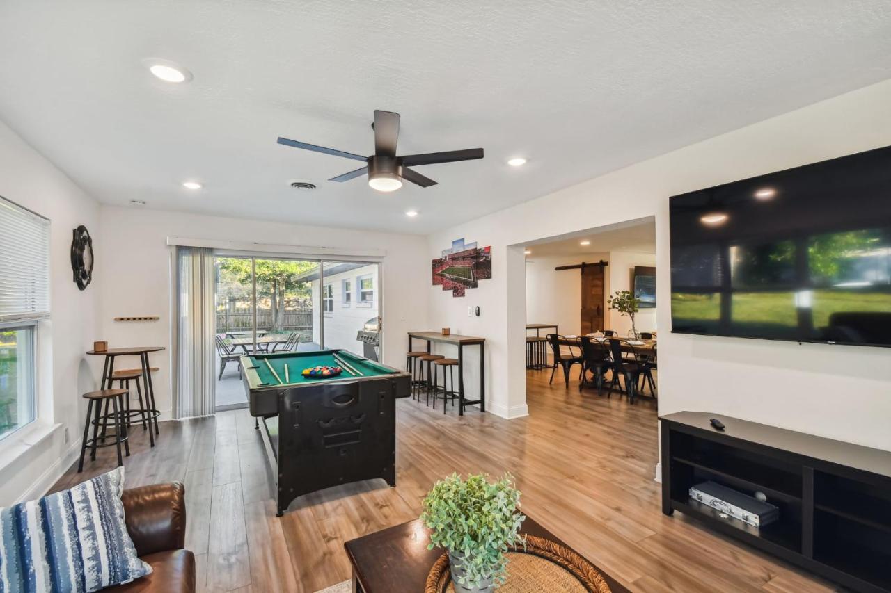 Plush Sheets, Games!, Huge Backyard, Massage Chair Τάμπα Εξωτερικό φωτογραφία