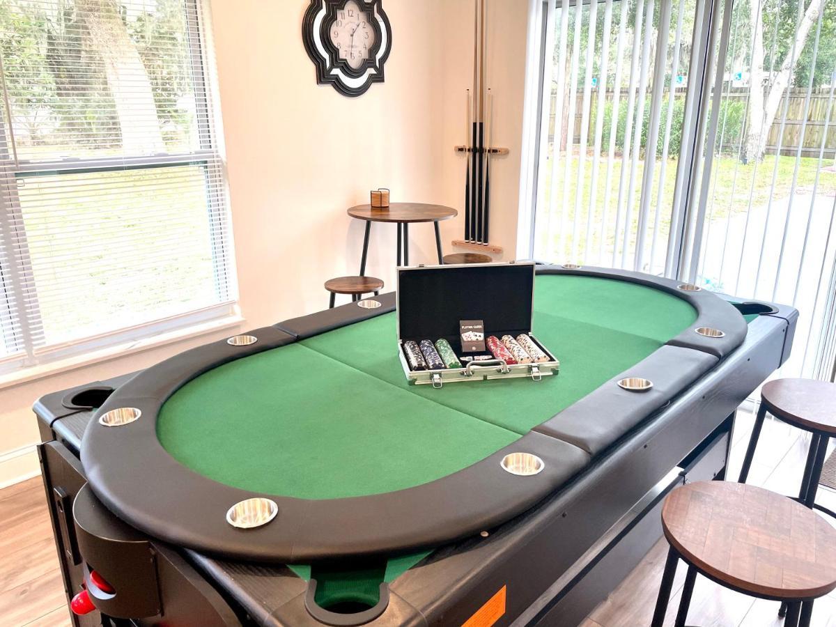 Plush Sheets, Games!, Huge Backyard, Massage Chair Τάμπα Εξωτερικό φωτογραφία